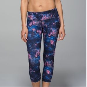 Lululemon Wunder Under Crop II *Full-On Luon 6 GUC